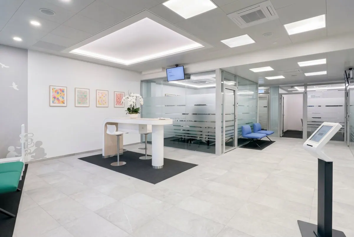Intérieur d'une agence bancaire aménagée
